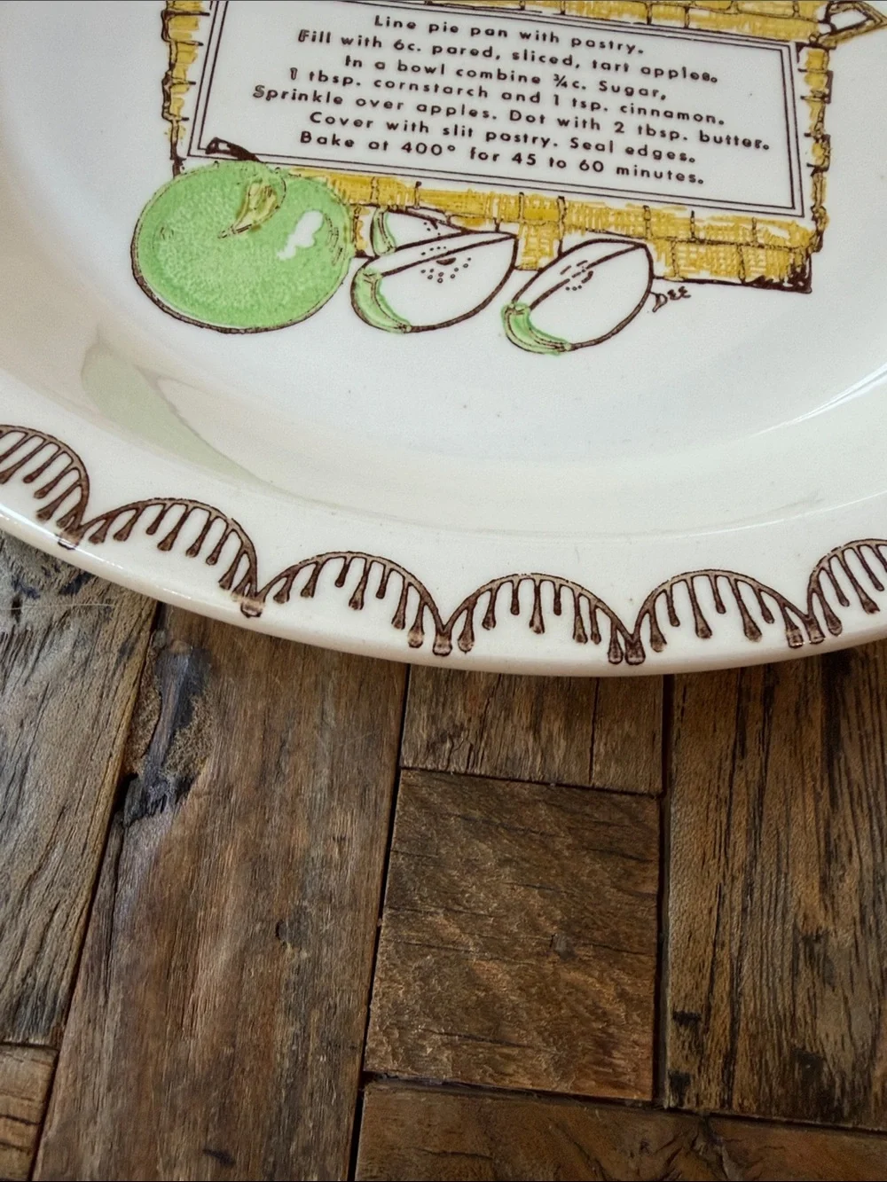 Vintage Ceramic Apple Pie Recipe Serving Pie Plate in Cream and Green